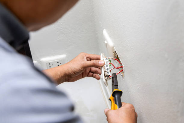 Best Circuit Breaker Repair  in Crivitz, WI